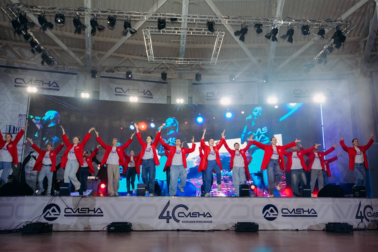 Директор Центра «ВОИН» представил опыт реализации смен «Время юных героев» на всероссийском форуме «Большие смыслы — 2025» Директор Центра «ВОИН» представил опыт реализации смен «Время юных героев» на всероссийском форуме «Большие смыслы — 2025»