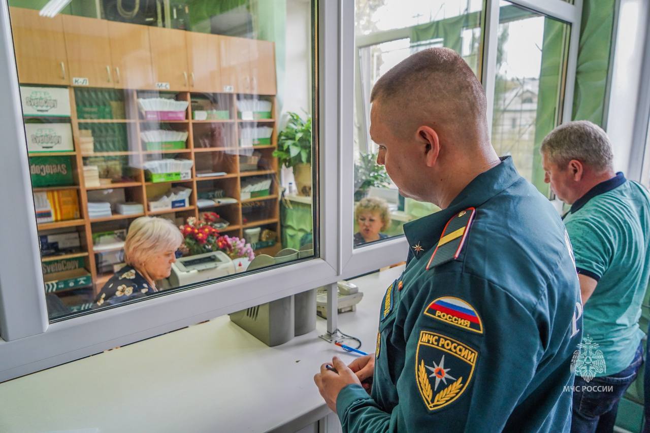 Волгоградские спасатели МЧС России стали донорами крови в рамках акции «35 добрых дел» Волгоградские спасатели МЧС России стали донорами крови в рамках акции «35 добрых дел»