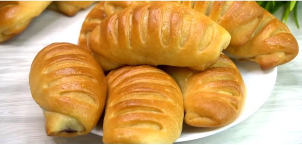 Легкое и вкусное тесто для домашних пирожков: готовьте с душой!