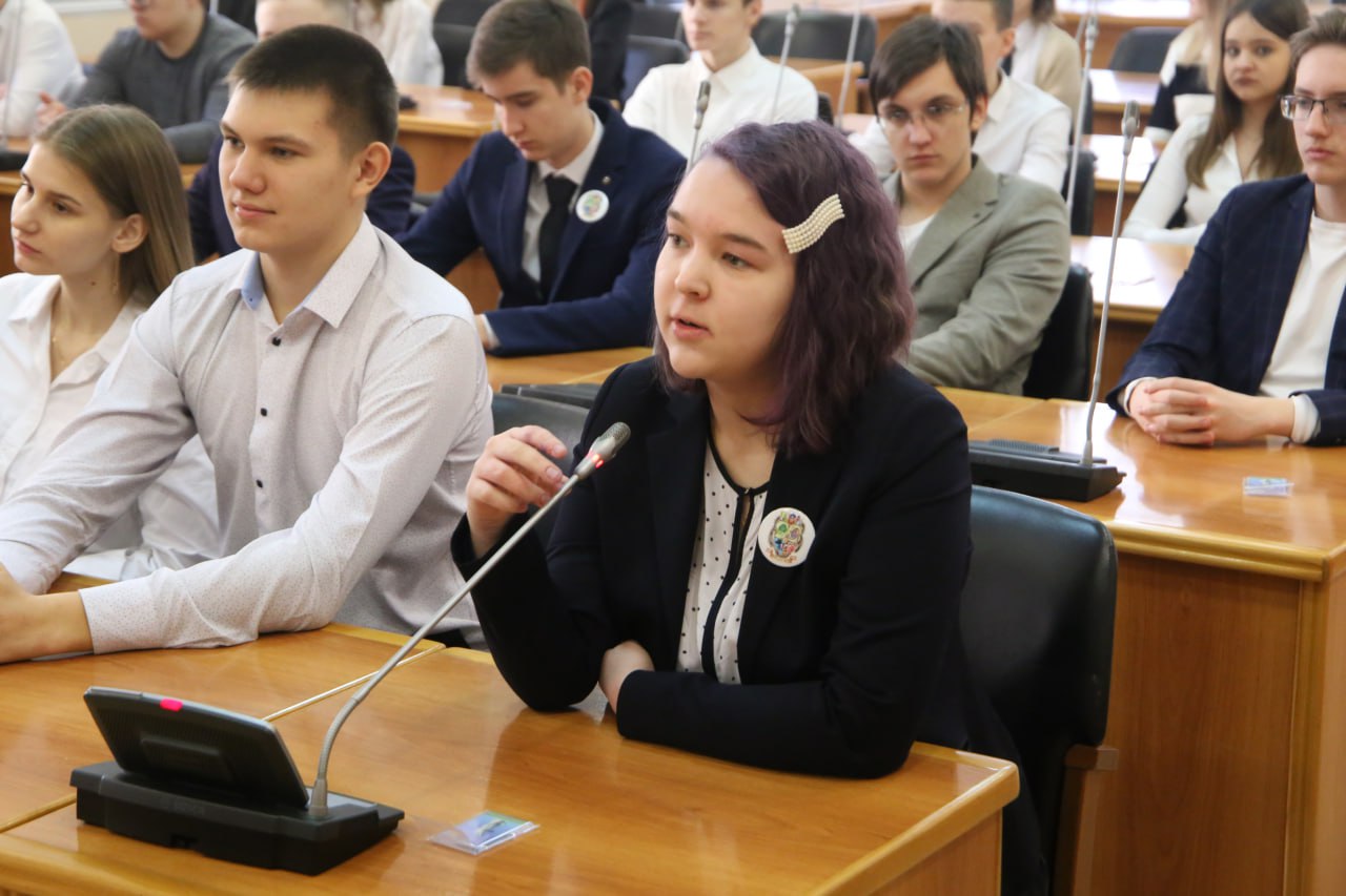 Депутаты гордумы Геннадий Кузнецов, Михаил Покручин и Дмитрий Дильман стали победителями регионального этапа конкурса «Народный депутат» Депутаты гордумы Геннадий Кузнецов, Михаил Покручин и Дмитрий Дильман стали победителями регионального этапа конкурса «Народный депутат»